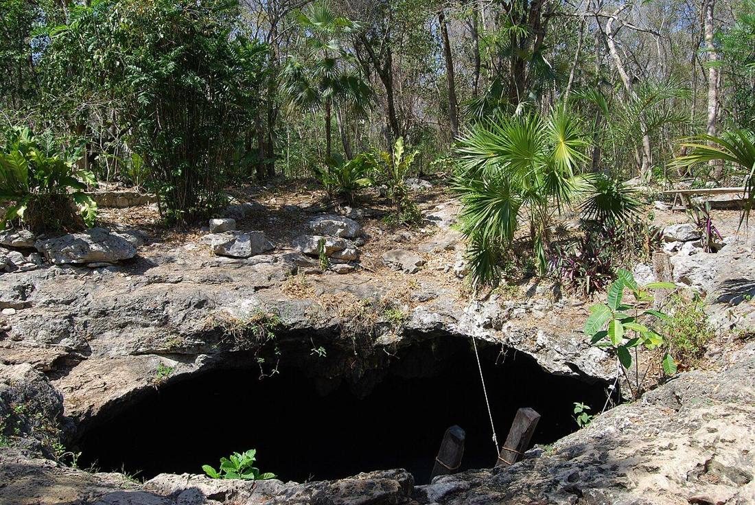 Cenote Calavera